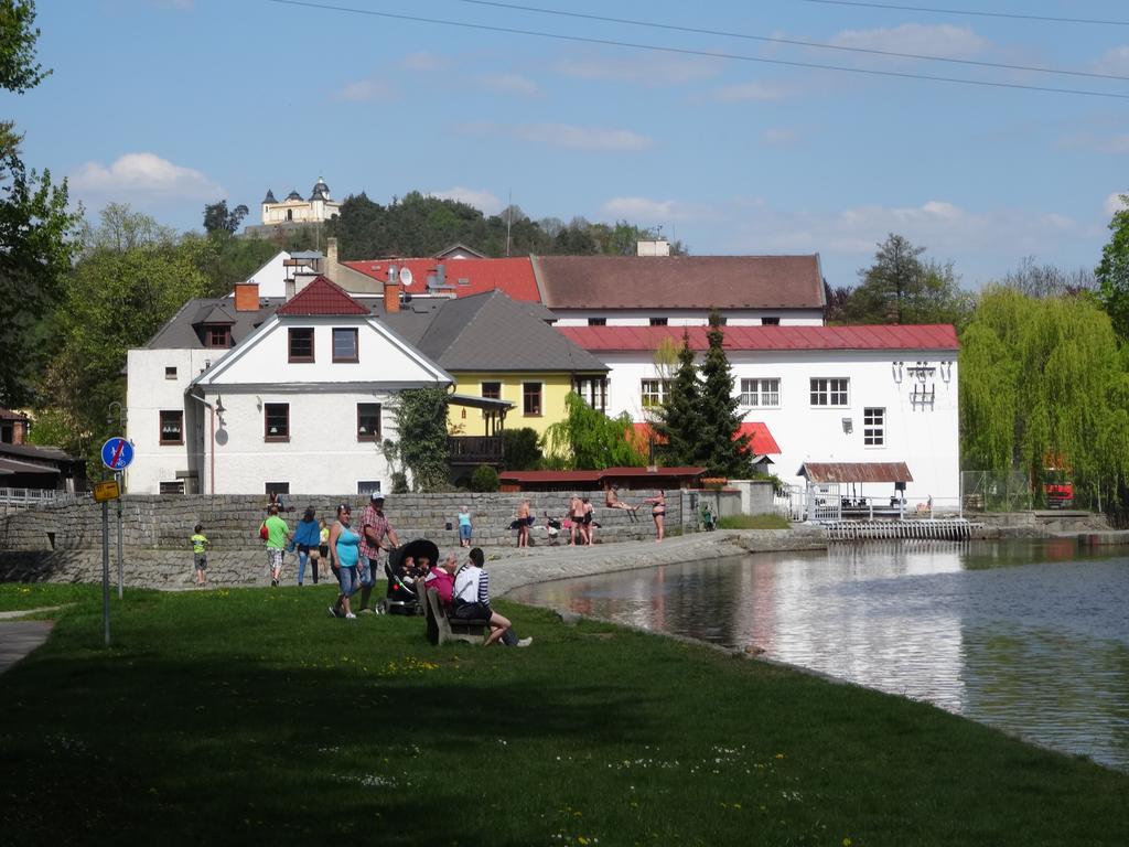 Primabyt Сушице Экстерьер фото